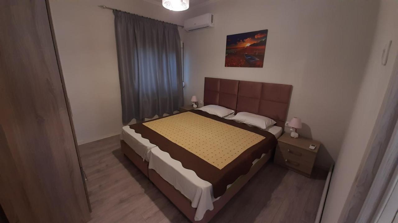 Irida Apartments Nea Skioni Eksteriør billede