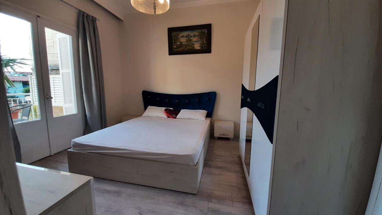 Irida Apartments Nea Skioni Eksteriør billede