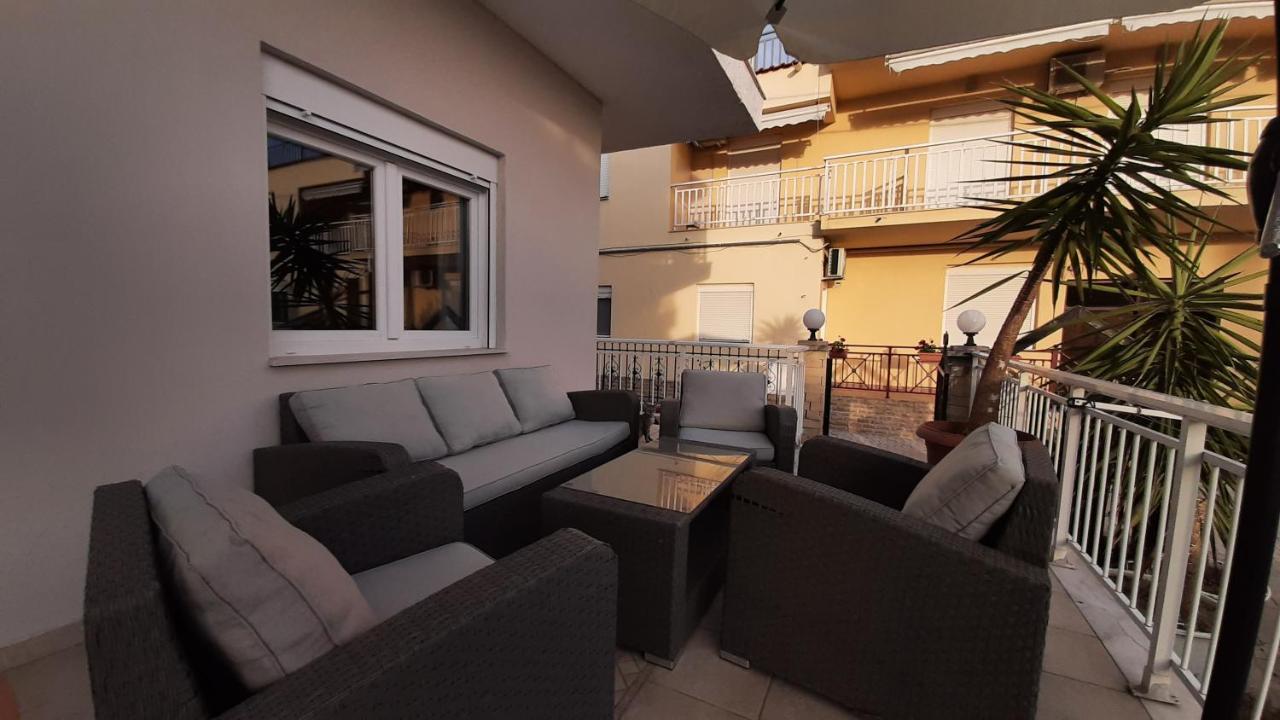 Irida Apartments Nea Skioni Eksteriør billede