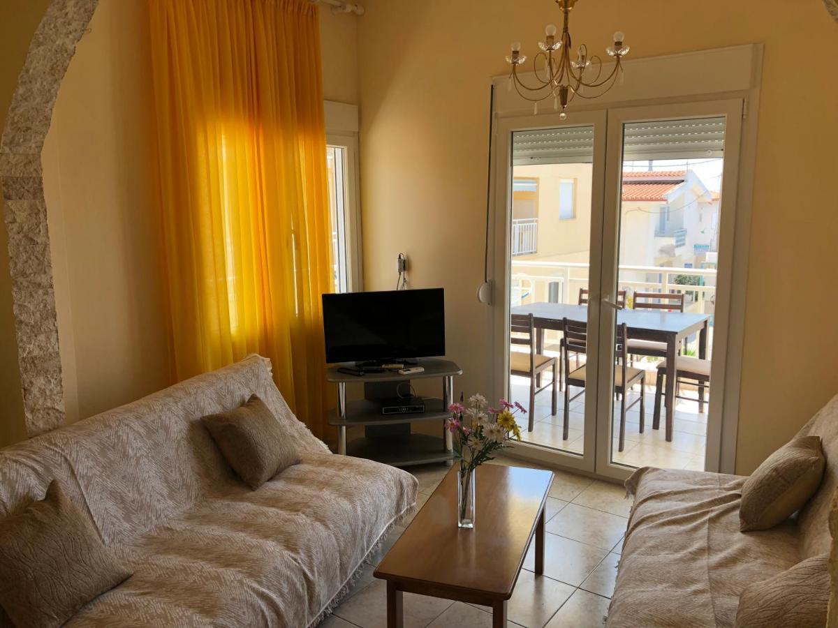 Irida Apartments Nea Skioni Eksteriør billede