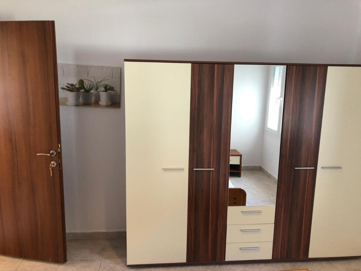 Irida Apartments Nea Skioni Eksteriør billede